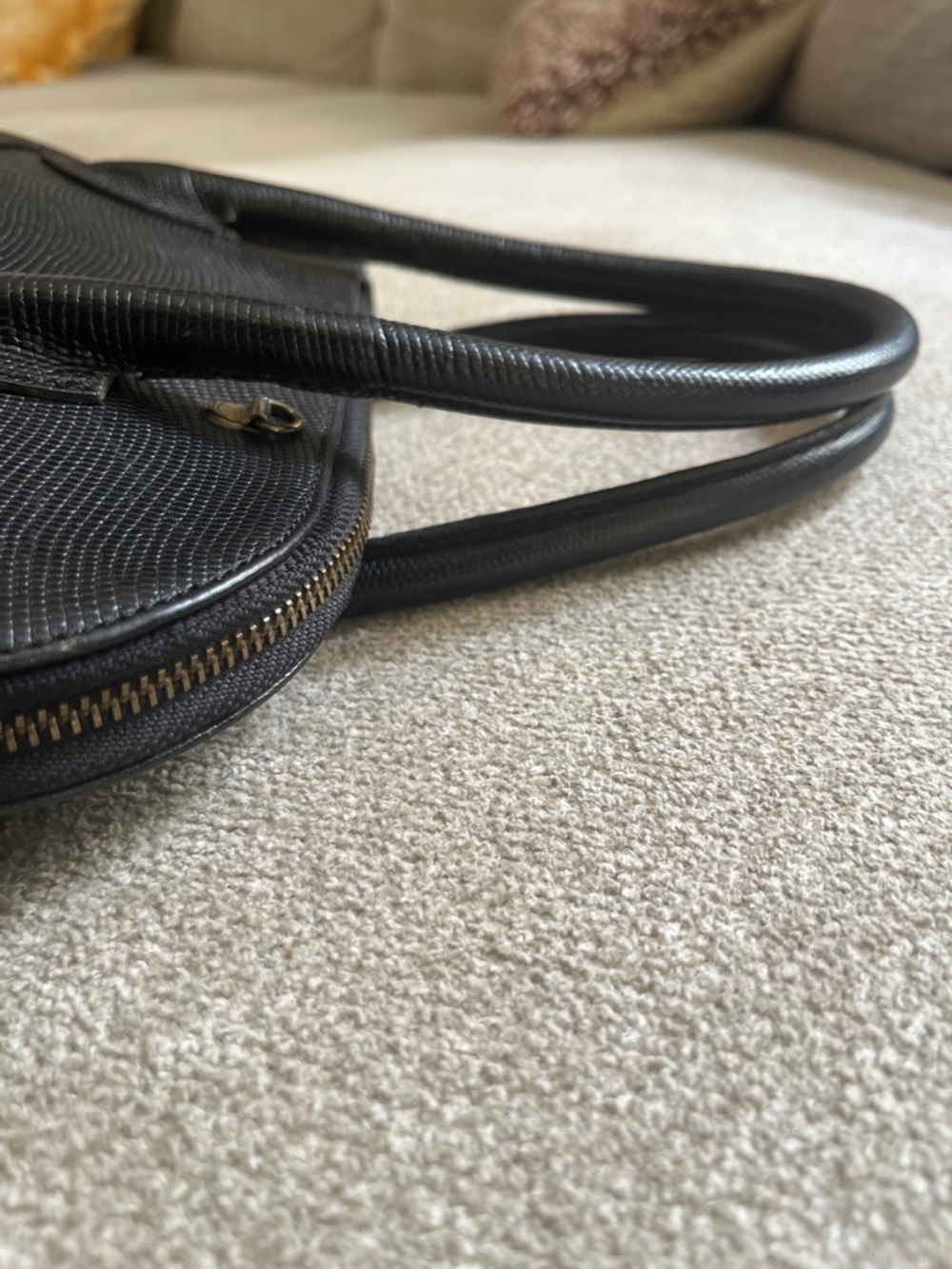 Vintage Neiman Marcus Classic Black Structured Dome Purse Handbag Flawed*** - Picture 7 of 16